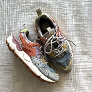 Free People Flower Mountain Shoes Size 6